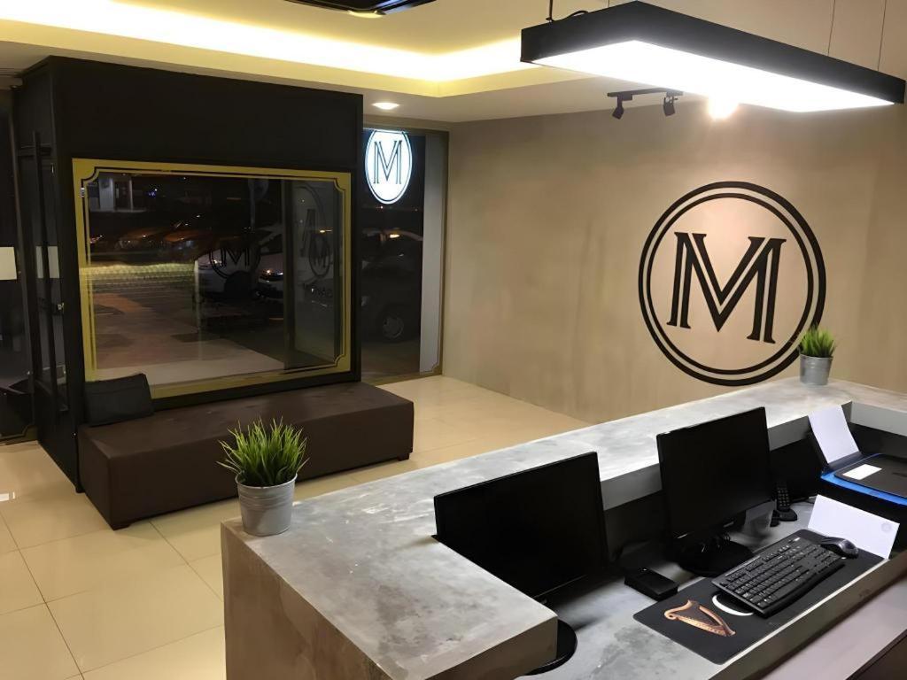 Monaco Boutique Hotel Sadong Jaya Kota Kinabalu Bagian luar foto