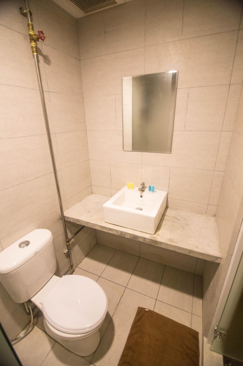 Monaco Boutique Hotel Sadong Jaya Kota Kinabalu Bagian luar foto