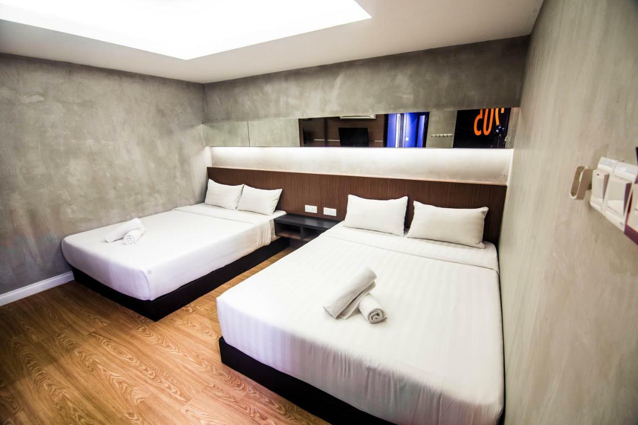 Monaco Boutique Hotel Sadong Jaya Kota Kinabalu Bagian luar foto