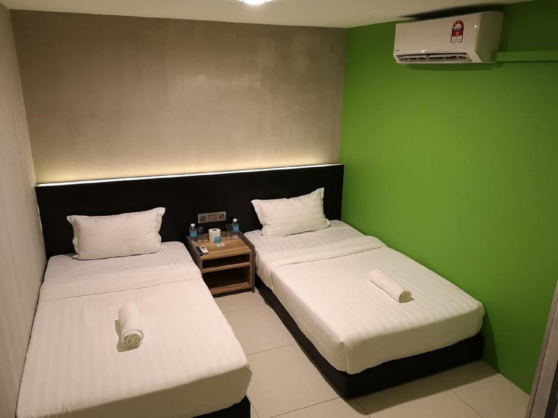 Monaco Boutique Hotel Sadong Jaya Kota Kinabalu Bagian luar foto